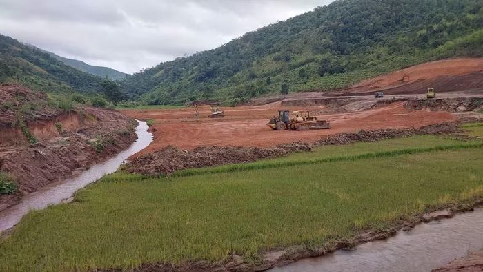  Khu vực lòng hồ chứa nước Ia Prat đang trong giai đoạn thi công. Ảnh: N.D 