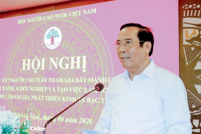Đồng chí Nguyễn Thanh Bình phát biểu khai mạc hội nghị.