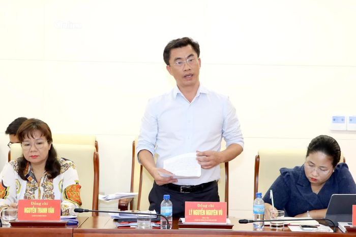 Lãnh đạo Văn phòng UBND tỉnh báo cáo một số nội dung.