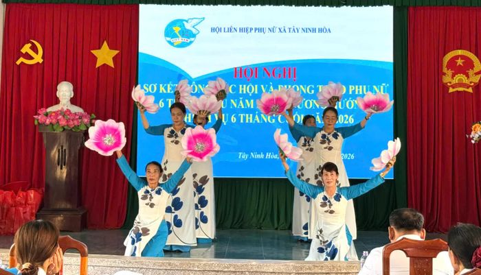 Một tiết mục văn nghệ tại hội nghị.