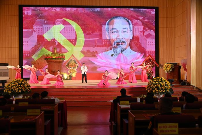 Tiết mục văn nghệ tại Chương trình “Điểm tựa của bản làng” năm 2026.