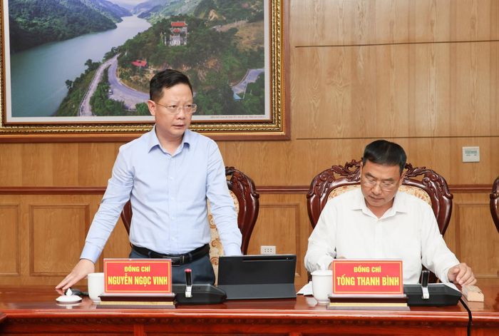 Đồng chí Nguyễn Ngọc Vinh - Phó Bí thư Tỉnh ủy, Chủ tịch Ủy ban MTTQ Việt Nam tỉnh phát biểu tại buổi làm việc.