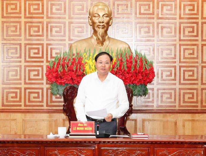 Đồng chí Lê Minh Ngân - Bí thư Tỉnh ủy, Chủ tịch HĐND tỉnh phát biểu kết luận buổi làm việc.