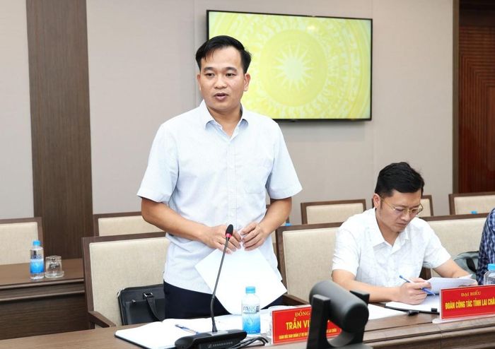 Đại diện lãnh đạo Ban Quản lý Dự án đầu tư xây dựng tỉnh Lai Châu báo cáo tiến độ triển khai Dự án.