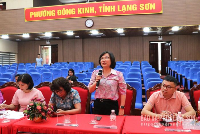 Lãnh đạo Báo và Phát thanh, Truyền hình Lạng Sơn phát biểu đóng góp ý kiến tại chương trình tổng duyệt
