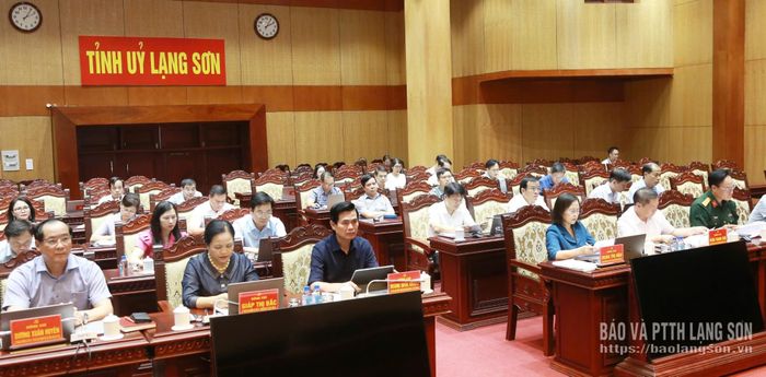 Các đại biểu dự phiên họp tại điểm cầu tỉnh Lạng Sơn