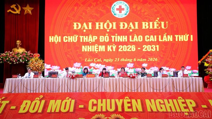Đoàn Chủ tịch điều hành Đại hội đại biểu Hội Chữ thập đỏ tỉnh Lào Cai lần thứ I, nhiệm kỳ 2026 - 2031.