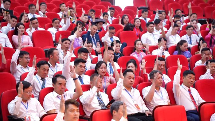 Các đại biểu biểu quyết bầu Ban Chấp hành Hội Chữ thập đỏ tỉnh Lào Cai khóa I, nhiệm kỳ 2026 - 2031.
