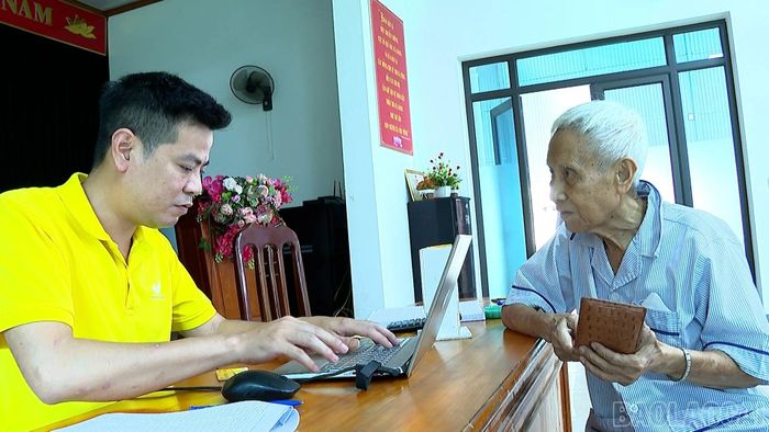 Chính sách tăng lương hưu mới mang lại niềm vui cho ông Vũ Văn Cuông và nhiều người nghỉ hưu trên địa bàn.