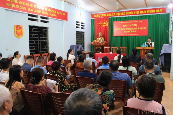 Hội nghị lấy ý kiến Nhân dân về phương án sắp xếp, sáp nhập thôn trên địa bàn xã Cốc San được tổ chức công khai, dân chủ.
