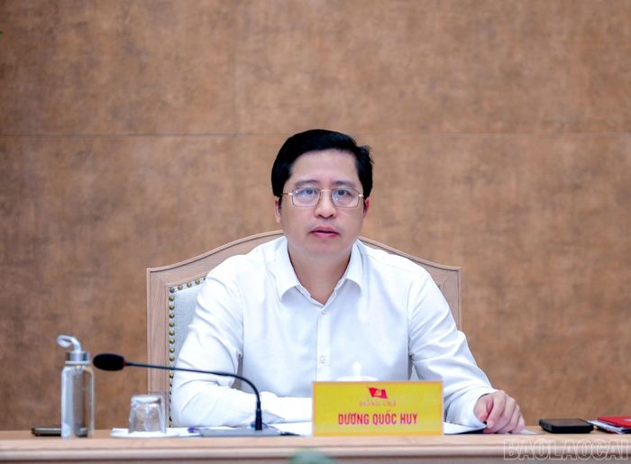 Đồng chí Dương Quốc Huy - Ủy viên Ban Chấp hành Trung ương Đảng, Bí thư Tỉnh ủy chủ trì phiên họp tại điểm cầu Lào Cai.