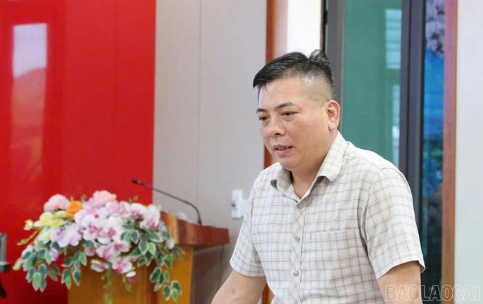 Lãnh đạo Sở Văn hóa, Thể thao và Du lịch tỉnh phát biểu tại buổi làm việc.