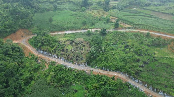 Chi phí xử lý các đoạn đường vướng đá làm phát sinh nhiều chi phí.