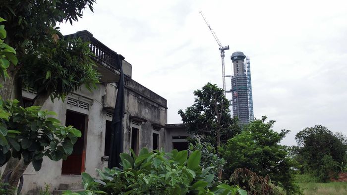 Đến thời điểm hiện tại, nhiều nhà dân đã di dời, chỉ còn nhà chờ phá dỡ.