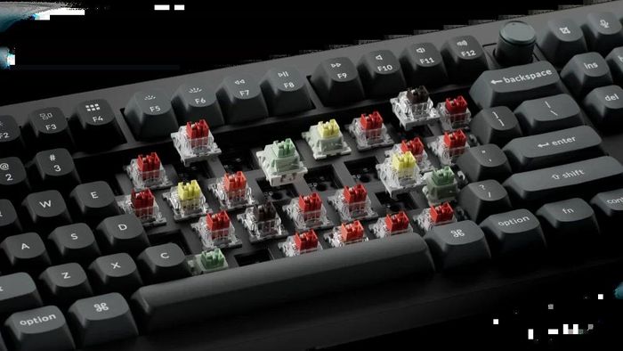 The V6 Ultra HE introduces Nova Socket, a hybrid PCB design that accepts both conventional mechanical and TMR magnetic switches simultaneously.