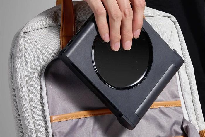 The Jsaux 6-in-1 Gaming Dock can be folded when not in use.