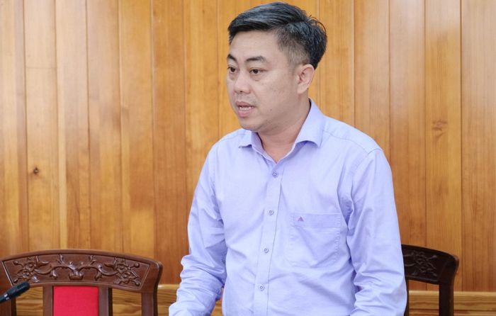 Đại diện lãnh đạo xã Quảng Khê phát biểu tại buổi làm việc