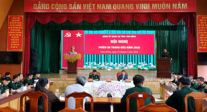 Quang cảnh hội nghị