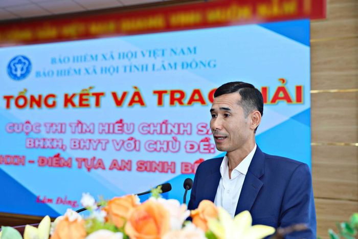 Ông Kiều Công Minh, Phó Giám đốc BHXH tỉnh đánh giá cuộc thi có sự hưởng ứng tích cực của các sở, ngành, đoàn thể, các đơn vị BHXH cơ sở cùng người dân