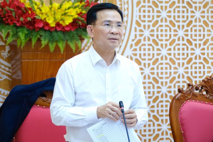 Ủy viên Ban Chấp hành Trung ương Đảng, Phó Bí thư Tỉnh ủy, Chủ tịch UBND tỉnh Hồ Văn Mười yêu cầu các đơn vị, địa phương phối hợp chặt chẽ trong giải phóng mặt bằng