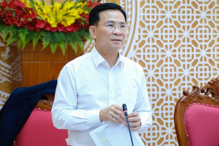 Ủy viên Ban Chấp hành Trung ương Đảng, Phó Bí thư Tỉnh ủy, Chủ tịch UBND tỉnh Hồ Văn Mười yêu cầu các đơn vị, địa phương phối hợp chặt chẽ trong GPMB