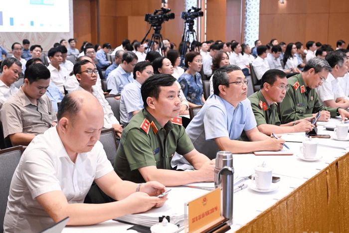 Quang cảnh phiên họp tại điểm cầu Chính phủ (Ảnh: Báo Nhân dân)