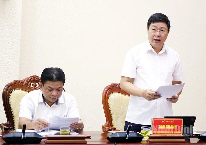 Lãnh đạo Ban Nội chính Tỉnh ủy phát biểu tại hội nghị.