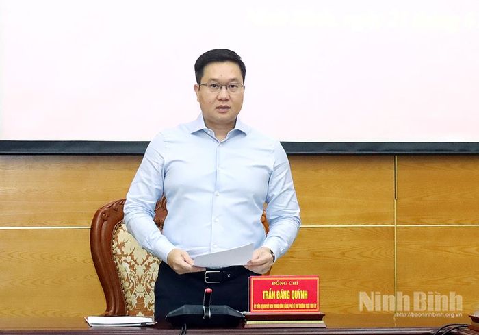 Đồng chí Trần Đăng Quỳnh, Ủy viên dự khuyết Trung ương Đảng, Phó Bí thư Thường trực Tỉnh ủy phát biểu kết luận hội nghị.