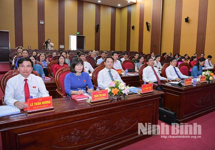 Các đại biểu dự kỳ họp. Ảnh: Trường Giang