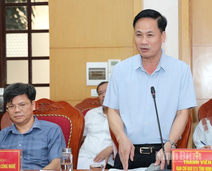 Lãnh đạo Sở Nội vụ phát biểu tại hội nghị.
