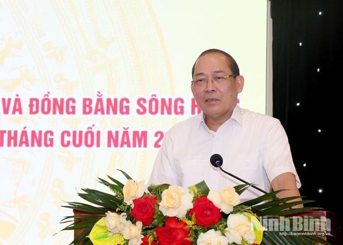 Đồng chí Hoàng Công Thủy, Phó Chủ tịch Ủy ban Trung ương MTTQ Việt Nam phát biểu chỉ đạo hội nghị.