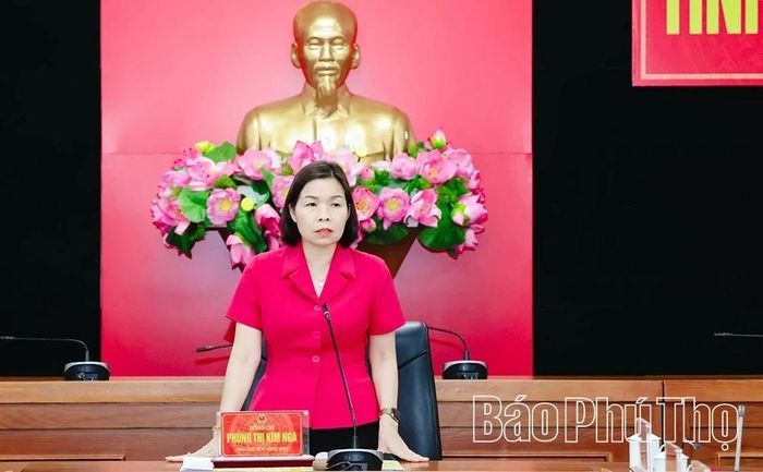 Đồng chí Phó Chủ tịch UBND tỉnh, Chủ tịch Hội đồng PHPBGDPL tỉnh Phùng Thị Kim Nga kết luận hội nghị.