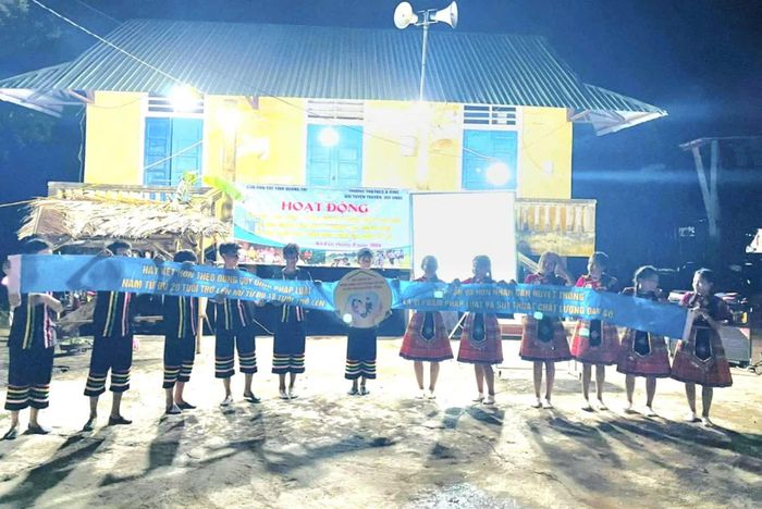 Tuyên truyền phòng, chống tảo hôn và hôn nhân cận huyết thống cho người dân vùng đồng bào dân tộc thiểu số - Ảnh: K.S