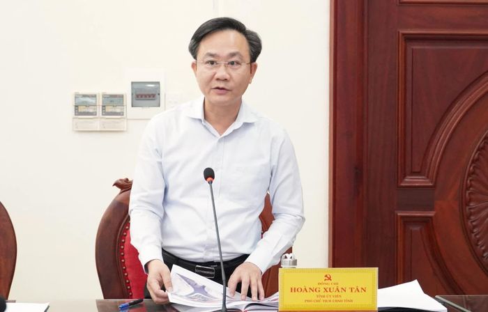 Đồng chí Hoàng Xuân Tân, Phó Chủ tịch UBND tỉnh phát biểu tại buổi làm việc - Ảnh: Q.V