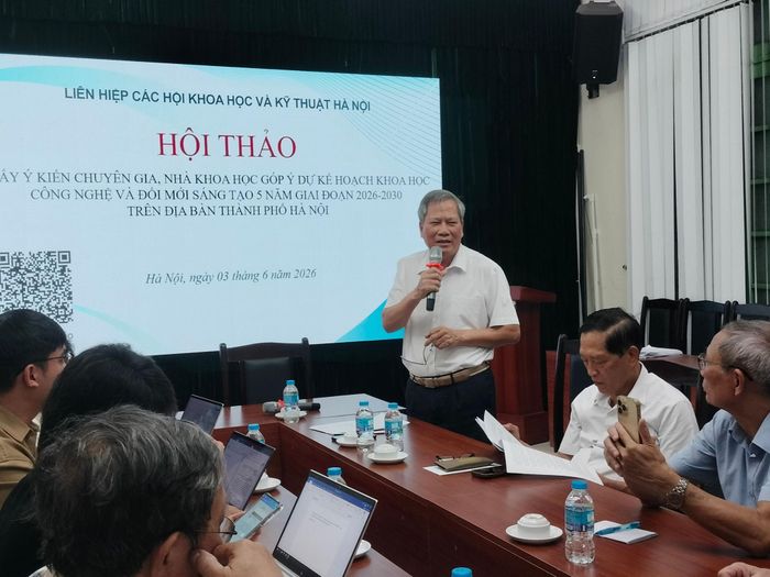 TS Lê Xuân Rao phát biểu tại hội thảo do Liên Hiệp hội Hà Nội tổ chức năm 2026. Ảnh Thu Hằng