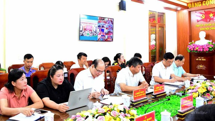 Các đại biểu dự hội nghị.