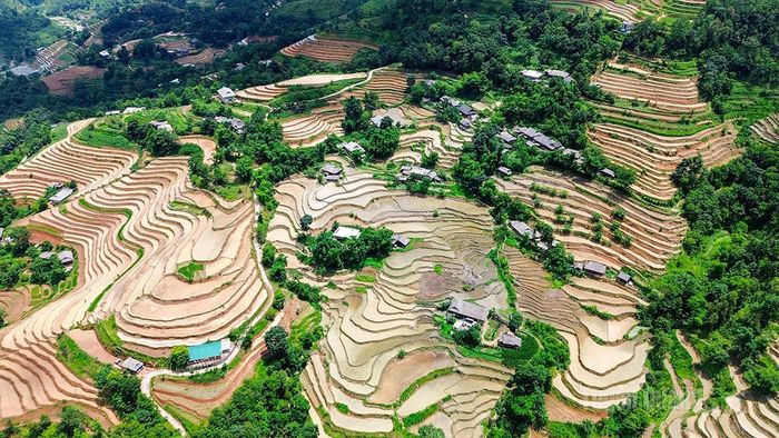 Vẻ đẹp của thiên nhiên cùng nhịp sống lao động cần cù của người dân đã tạo nên sức hấp dẫn riêng cho ruộng bậc thang Hoàng Su Phì.