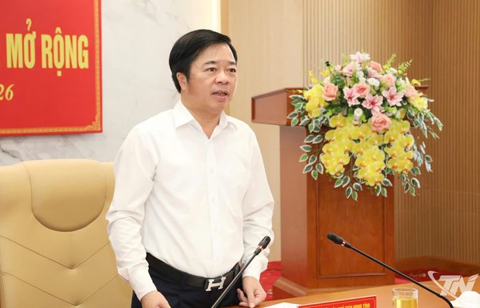 Đồng chí Bùi Văn Lương, Phó Bí thư Tỉnh ủy, Chủ tịch HĐND tỉnh kết luận hội nghị.