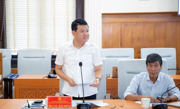  UVTV Thành ủy, Phó Chủ tịch Thường trực UBND thành phố Hoàng Hải Minh phát biểu tại cuộc họp