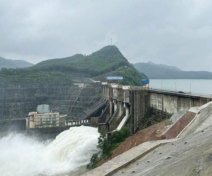  Thủy điện Hương Điền điều tiết nước vào mùa mưa lũ