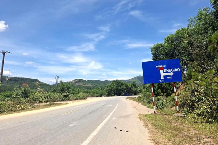 ĐT.553 vừa được phê duyệt chủ trương đầu tư để kết nối thông tuyến từ xã Thạch Xuân lên xã Hương Đô với tổng kinh phí hơn 1.400 tỷ đồng.