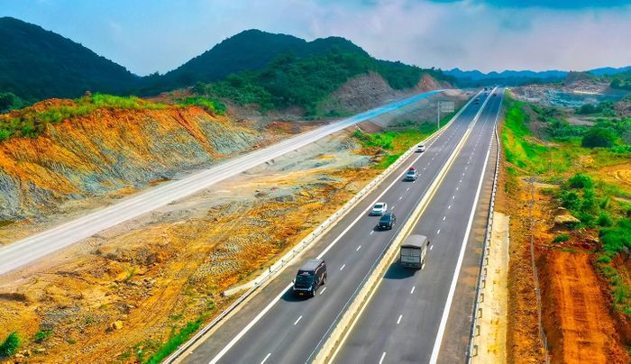Cao tốc Mai Sơn - QL45 thuộc tuyến cao tốc Bắc - Nam phía Đông đã hoàn thành đưa vào khai thác (Ảnh minh họa).