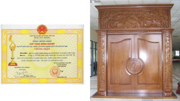 Ngày 28/6/2005, bộ cửa Khái quát lịch sử văn hóa Việt Nam do doanh nghiệp của nghệ nhân Kiều Đức Thưởng sản xuất đã được cấp chứng nhận Cúp vàng Nông nghiệp tại Hội trợ triển lãm Quốc tế AGROVIET 2005.