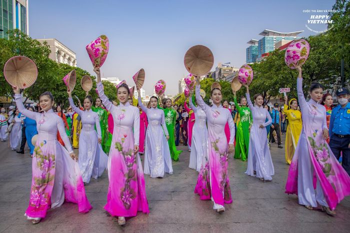 Trong lịch sử dân tộc, văn hóa luôn được coi là linh hồn, là “tấm khiên” bảo vệ bản sắc và định hướng tương lai. Ảnh: Việt Trần
