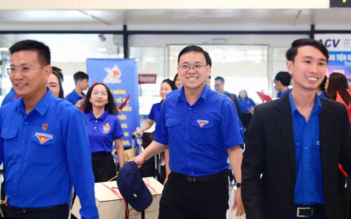 Đồng chí Nguyễn Bá Duân - Phó Bí thư Thành Đoàn Đà Nẵng rạng rỡ nụ cười trong ngày vui "Tết Đoàn".