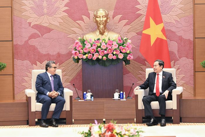 Chủ tịch Quốc hội Trần Thanh Mẫn tiếp Đại sứ Nhà nước Palestine tại Việt Nam Saadi Salama