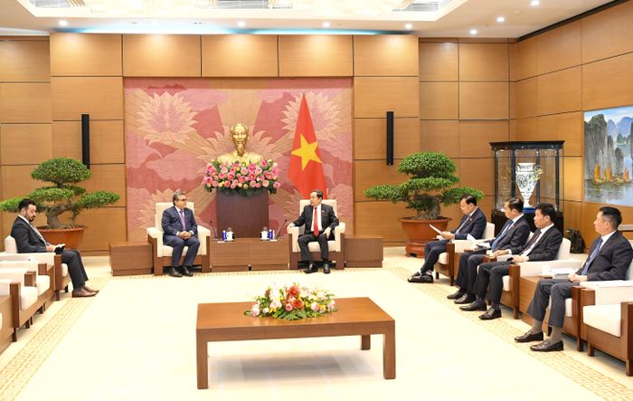 Quang cảnh cuộc tiếp