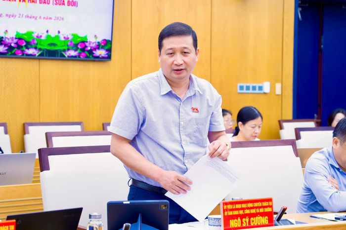 ĐBQH hoạt động chuyên trách tại Ủy ban Khoa học, Công nghệ và Môi trường Ngô Sỹ Cường phát biểu