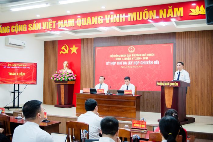 Chủ tịch UBND Phường Ngô Quyền Nguyễn Quốc Thái phát biểu tại kỳ họp