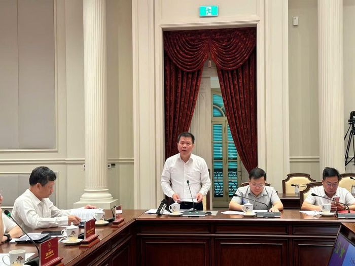 Phó Chánh án Tòa án nhân dân tối cao Nguyễn Văn Tiến giới thiệu những nội dung cơ bản của Pháp lệnh sửa đổi, bổ sung một số điều của Pháp lệnh Trình tự, thủ tục xem xét, quyết định áp dụng các biện pháp xử lý hành chính tại tòa án nhân dân.